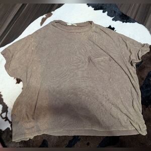Zenana Outfitters S/M Ribbed Crew Neck Tee in Taupe